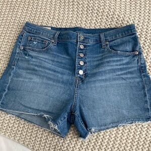 GAP 4inch High Rise Jean Short